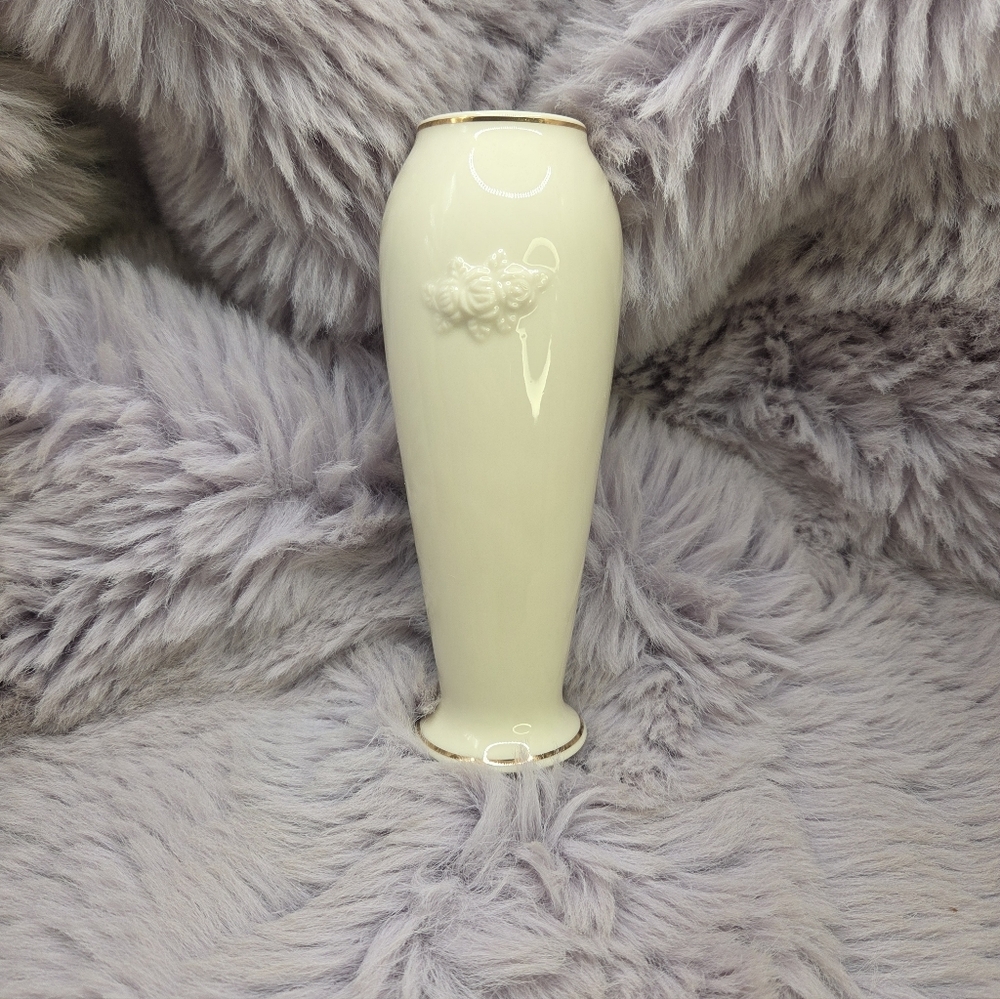 Lenox Cream Ivory Porcelain Rose Vase Medium - Picture 2 of 6